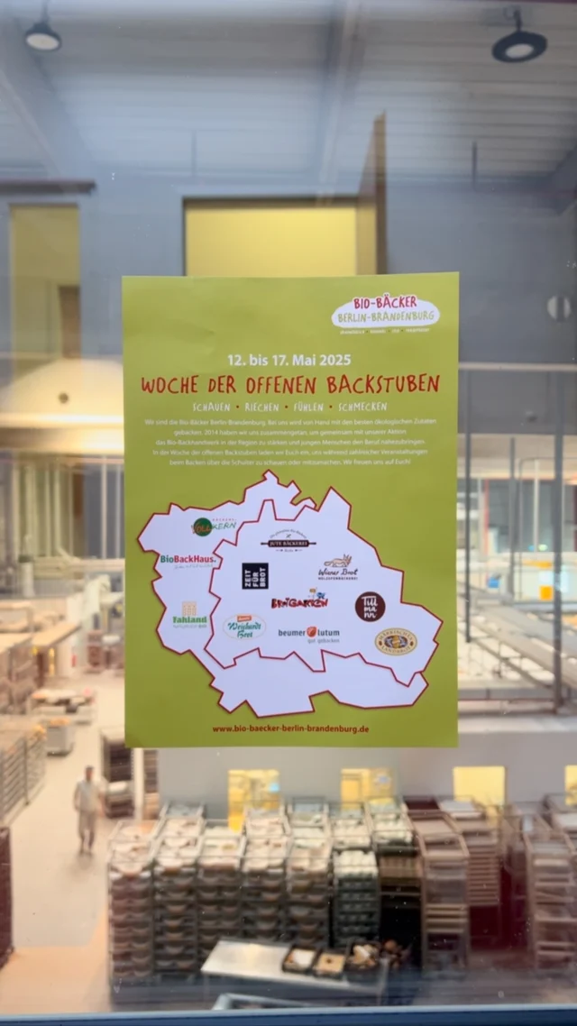 Woche der offenen Backstuben 🧑‍🍳

Nächste Woche findet wieder die Woche der offenen Backstuben satt. Wer Lust hat, mal selbst mitzumachen kann sich gern bei uns melden, einige letzte Plätze sind noch frei!

Termin: Wiener Brot, Mittwoch, den 14.5.25 von 14.00 bis 16.30 Uhr

Program: Rundgang und gemeinsames Backen: Wir kneten, rollen und falten. Die selbstgefertigten Kleingebäcke können verkostet und mit nach Hause genommen werden. 

Max. 15 Personen, Anmeldung erforderlich.
Anmeldung: info@wienerbrot.de

#offenebackstube #biobackstube #wienerbrot
